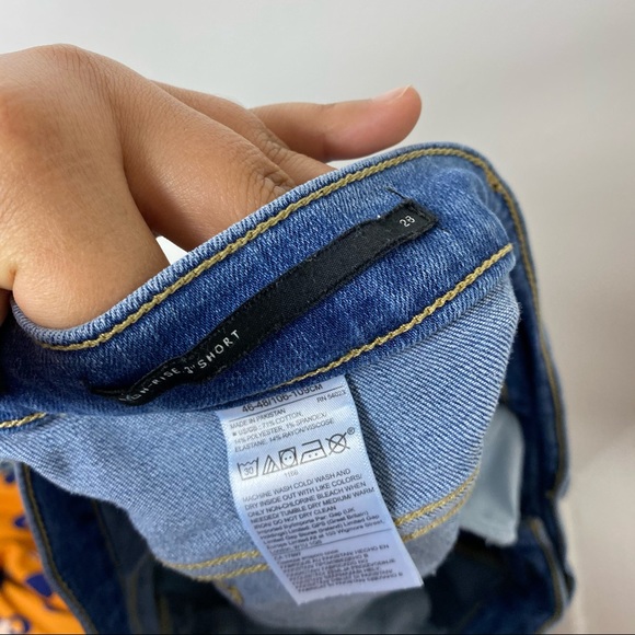 [M] Banana Republic Denim High Rise 3” Shorts 28 - Picture 5 of 5